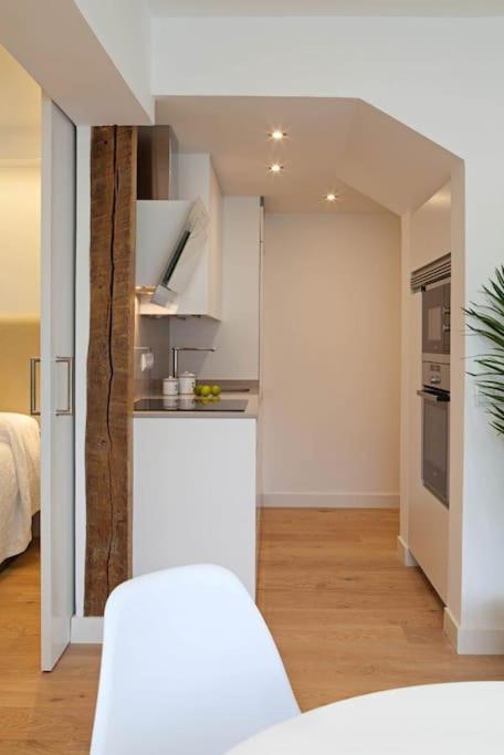 Luminoso Apartamento Con Terraza En Sol Apartment Мадрид Екстериор снимка