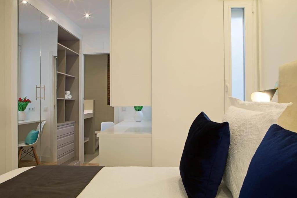 Luminoso Apartamento Con Terraza En Sol Apartment Мадрид Екстериор снимка