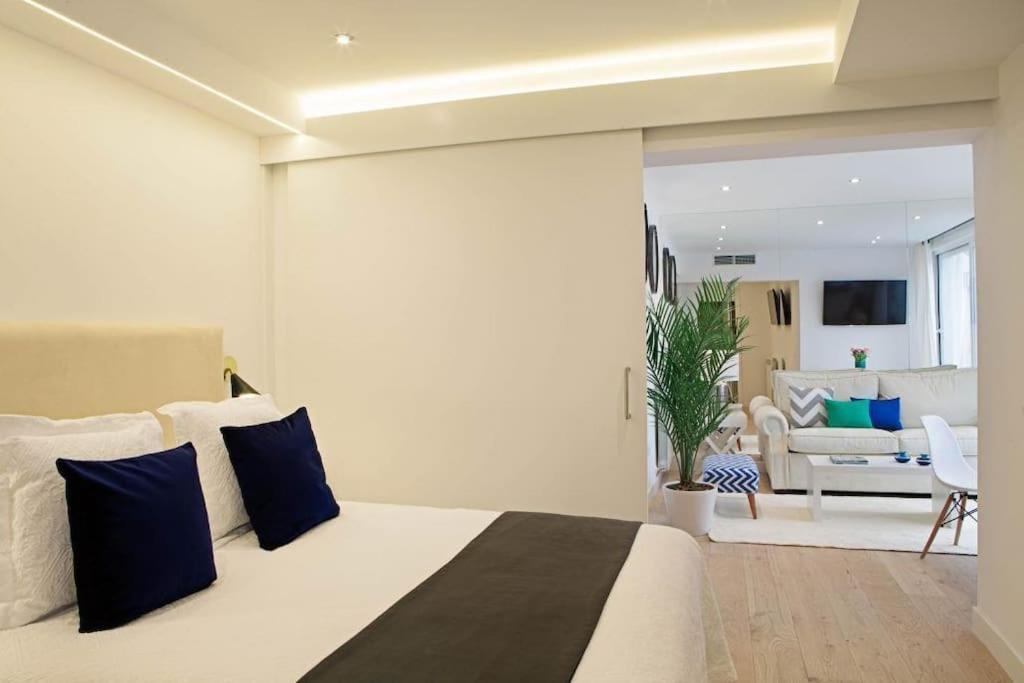 Luminoso Apartamento Con Terraza En Sol Apartment Мадрид Екстериор снимка