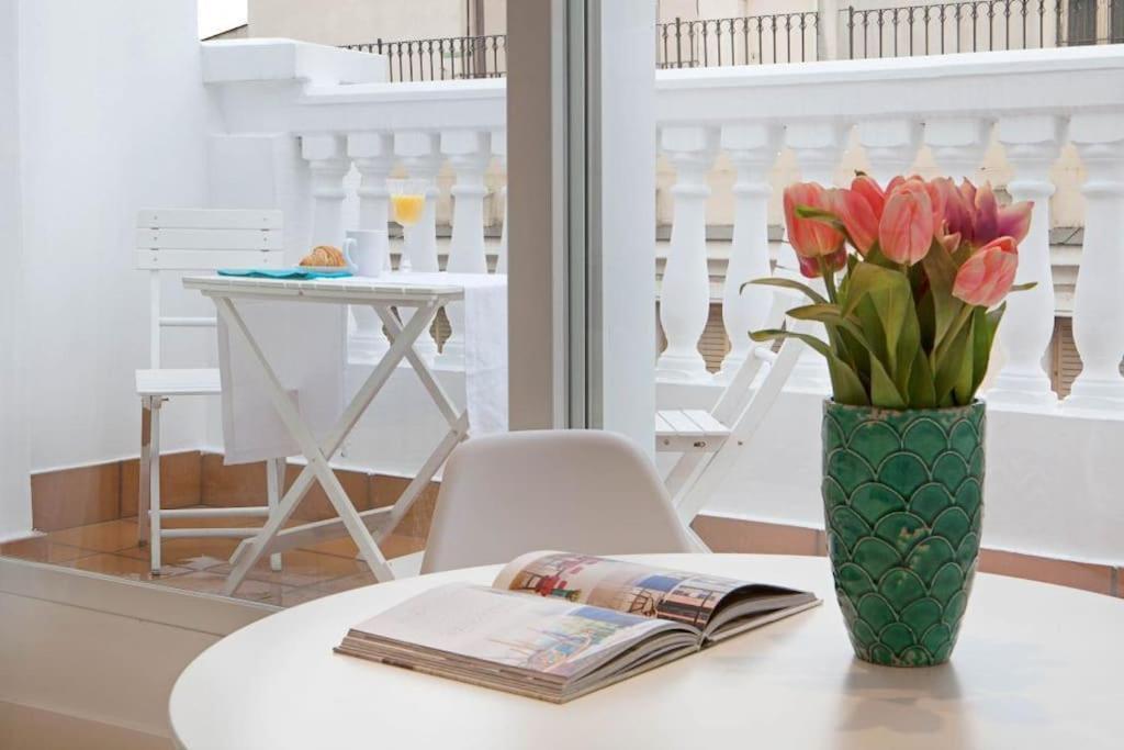 Luminoso Apartamento Con Terraza En Sol Apartment Мадрид Екстериор снимка